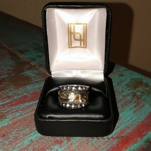 Ladies ring